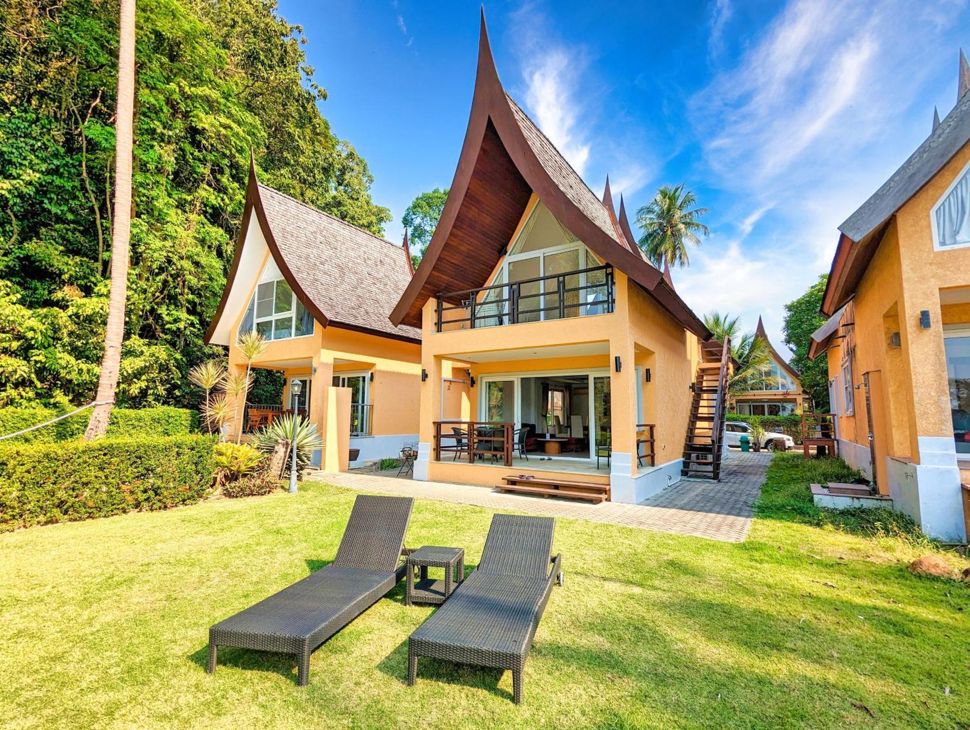 Half Moon Beach Villa - By Kohchangvillas チャン島 エクステリア 写真